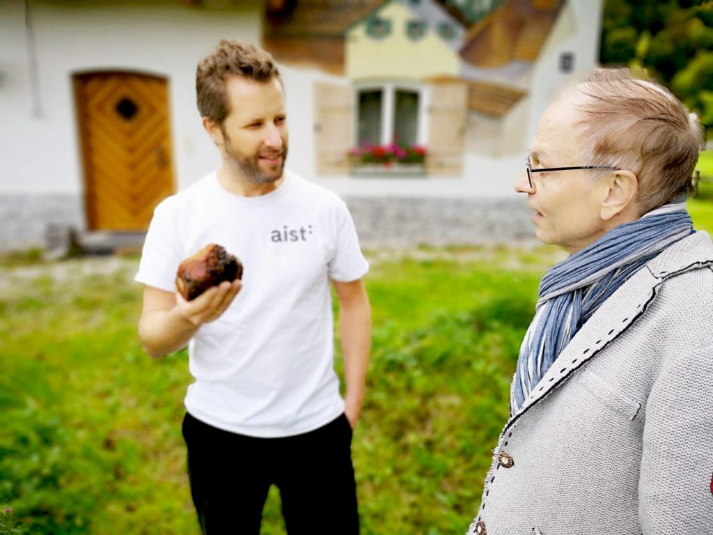 Timo Nau und Herr Rapold im Gespräch über Schindel